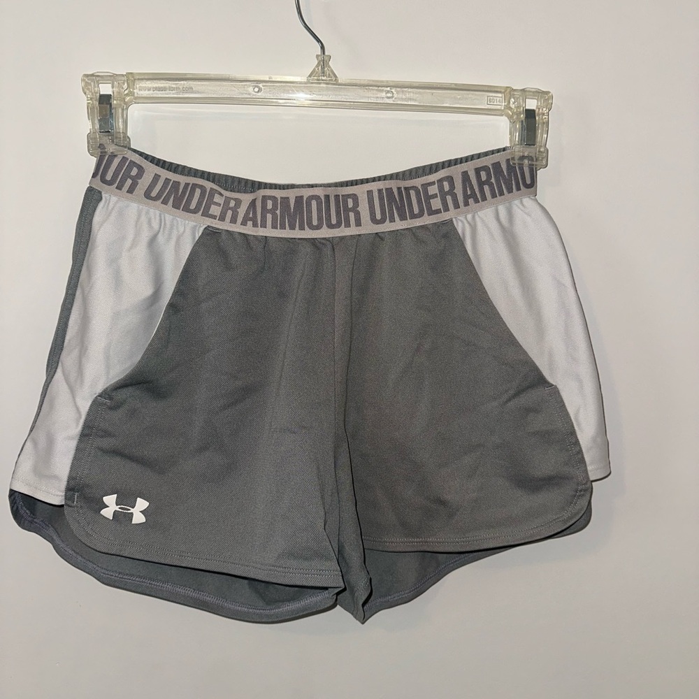 Underarmour athletic shorts